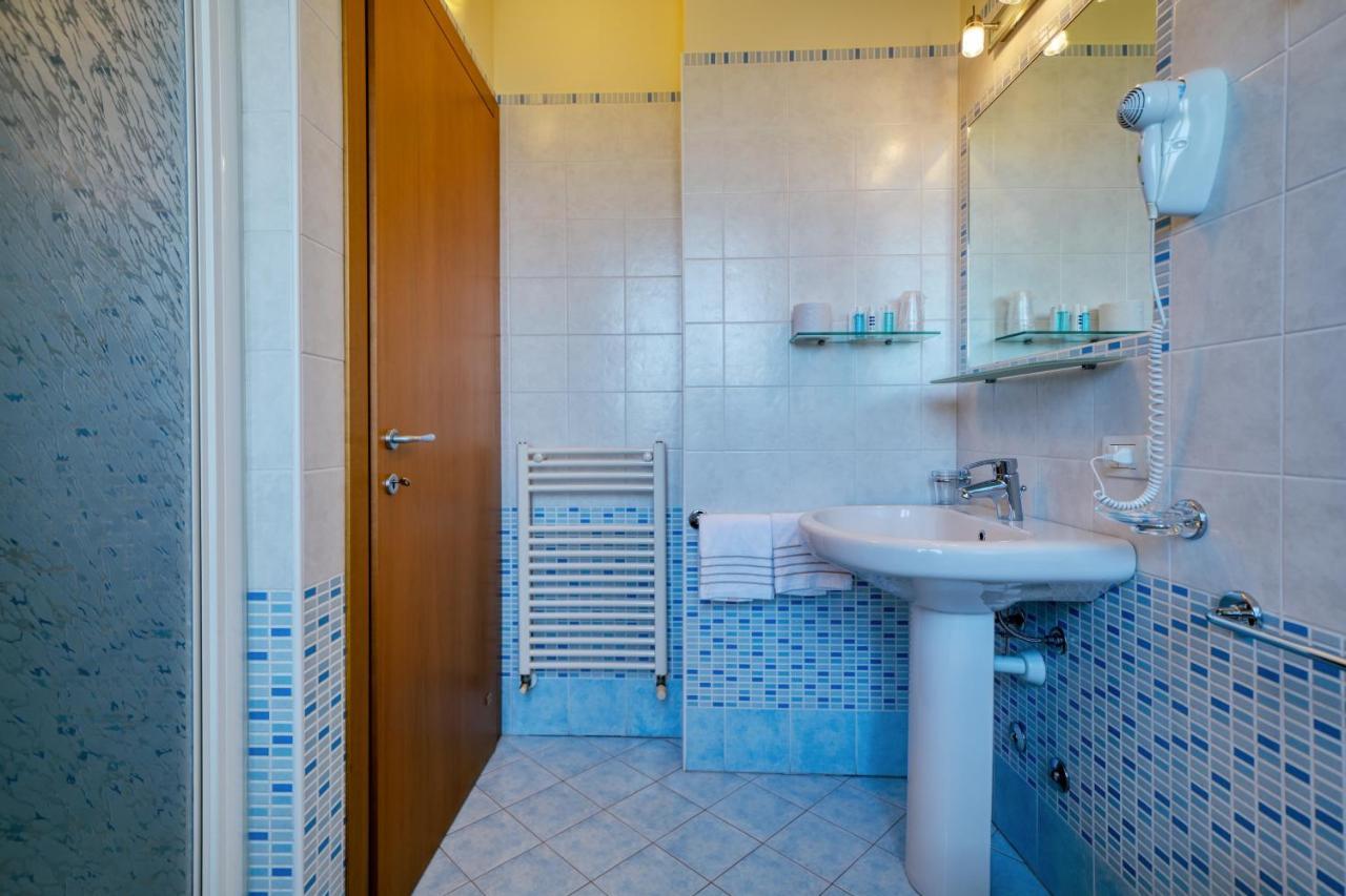 The Lighthouse Rooms Lazise Exterior foto