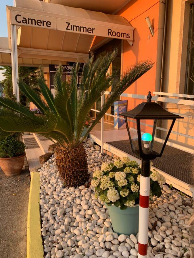 The Lighthouse Rooms Lazise Exterior foto